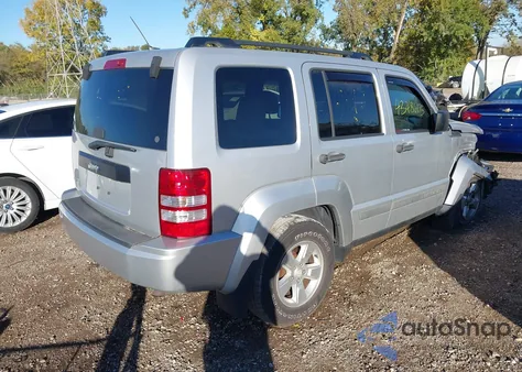 2010 Jeep Liberty Sport from USA, damaged, VIN 1J4PN2GK1AW155782